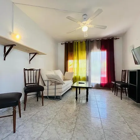 Apartamento Especial Para Grupos De Jovenes,pleno Centro Apartment Salou