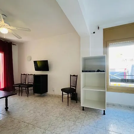Apartamento Especial Para Grupos De Jovenes,pleno Centro Apartment Salou